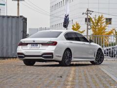Обновленный спортивный костюм 750Li xDrive V8 M 2019 года 2019 facelifted 750Li xDrive V8 M sports suit Фото 7 из 81