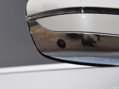 Обновленный спортивный костюм 750Li xDrive V8 M 2019 года 2019 facelifted 750Li xDrive V8 M sports suit Фото 16 из 81