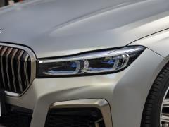 Обновленный спортивный костюм M760Li xDrive V12 2019 года 2019 facelifted M760Li xDrive V12 sports suit Фото 27 из 74