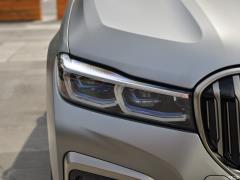 Обновленный спортивный костюм M760Li xDrive V12 2019 года 2019 facelifted M760Li xDrive V12 sports suit Фото 22 из 74