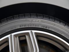 Обновленный спортивный костюм M760Li xDrive V12 2019 года 2019 facelifted M760Li xDrive V12 sports suit Фото 46 из 74