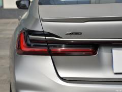 Обновленный спортивный костюм M760Li xDrive V12 2019 года 2019 facelifted M760Li xDrive V12 sports suit Фото 55 из 74
