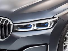 Фейслифтинг 750Li xDrive V8 2019 года в роскошном пакете 2019 facelift 750Li xDrive V8 luxury package Фото 17 из 45