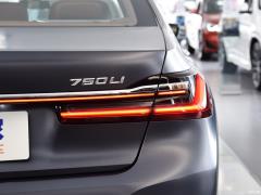 Фейслифтинг 750Li xDrive V8 2019 года в роскошном пакете 2019 facelift 750Li xDrive V8 luxury package Фото 40 из 45