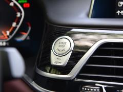 Обновленный спортивный костюм M760Li xDrive V12 2019 года 2019 facelifted M760Li xDrive V12 sports suit Фото 15 из 46