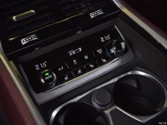 Обновленный спортивный костюм M760Li xDrive V12 2019 года 2019 facelifted M760Li xDrive V12 sports suit Фото 40 из 46