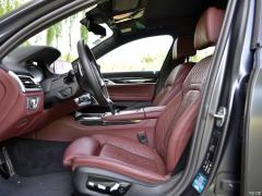 Обновленный спортивный костюм M760Li xDrive V12 2019 года 2019 facelifted M760Li xDrive V12 sports suit Фото 25 из 46