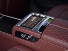 Обновленный спортивный костюм M760Li xDrive V12 2019 года 2019 facelifted M760Li xDrive V12 sports suit Фото 38 из 46