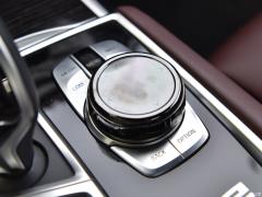 Обновленный спортивный костюм M760Li xDrive V12 2019 года 2019 facelifted M760Li xDrive V12 sports suit Фото 21 из 46