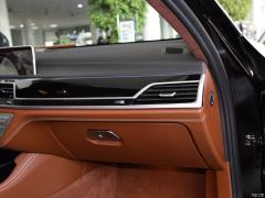 Фейслифтинг 750Li xDrive V8 2019 года в роскошном пакете 2019 facelift 750Li xDrive V8 luxury package Фото 37 из 75