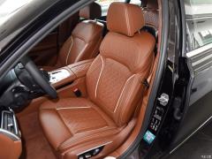 Фейслифтинг 750Li xDrive V8 2019 года в роскошном пакете 2019 facelift 750Li xDrive V8 luxury package Фото 41 из 75