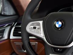 Фейслифтинг 750Li xDrive V8 2019 года в роскошном пакете 2019 facelift 750Li xDrive V8 luxury package Фото 13 из 75