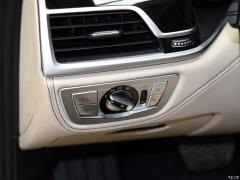 Фейслифтинг 750Li xDrive V8 2019 года в роскошном пакете 2019 facelift 750Li xDrive V8 luxury package Фото 6 из 42
