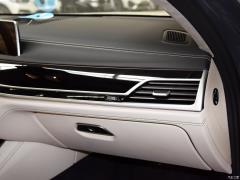 Фейслифтинг 750Li xDrive V8 2019 года в роскошном пакете 2019 facelift 750Li xDrive V8 luxury package Фото 16 из 42