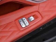 Обновленный спортивный костюм M760Li xDrive V12 2019 года 2019 facelifted M760Li xDrive V12 sports suit Фото 138 из 251