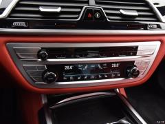 Обновленный спортивный костюм M760Li xDrive V12 2019 года 2019 facelifted M760Li xDrive V12 sports suit Фото 102 из 251