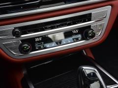 Обновленный спортивный костюм M760Li xDrive V12 2019 года 2019 facelifted M760Li xDrive V12 sports suit Фото 59 из 251