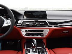 Обновленный спортивный костюм M760Li xDrive V12 2019 года 2019 facelifted M760Li xDrive V12 sports suit Фото 73 из 251