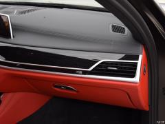 Обновленный спортивный костюм M760Li xDrive V12 2019 года 2019 facelifted M760Li xDrive V12 sports suit Фото 109 из 251