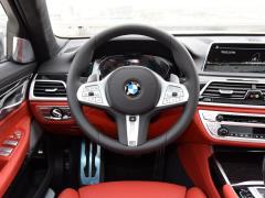 Обновленный спортивный костюм M760Li xDrive V12 2019 года 2019 facelifted M760Li xDrive V12 sports suit Фото 72 из 251