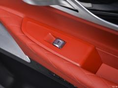 Обновленный спортивный костюм M760Li xDrive V12 2019 года 2019 facelifted M760Li xDrive V12 sports suit Фото 167 из 251