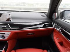 Обновленный спортивный костюм M760Li xDrive V12 2019 года 2019 facelifted M760Li xDrive V12 sports suit Фото 74 из 251