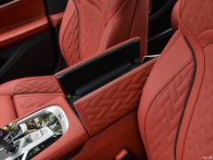 Обновленный спортивный костюм M760Li xDrive V12 2019 года 2019 facelifted M760Li xDrive V12 sports suit Фото 129 из 251