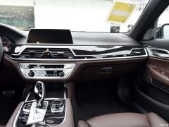 Эксклюзивный спортивный костюм M 740Li с подтяжкой лица 2019 года 2019 facelift 740Li exclusive M sports suit Фото 109 из 465