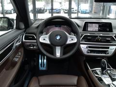 Обновленный спортивный костюм 730Li M 2019 года 2019 facelifted 730Li M sports suit Фото 2 из 465