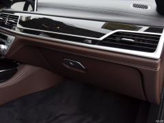 Обновленный спортивный костюм 730Li M 2019 года 2019 facelifted 730Li M sports suit Фото 35 из 465