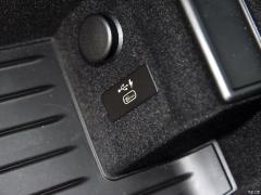 Обновленный спортивный костюм 730Li M 2019 года 2019 facelifted 730Li M sports suit Фото 193 из 465