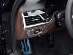 Эксклюзивный спортивный костюм M 740Li с подтяжкой лица 2019 года 2019 facelift 740Li exclusive M sports suit Фото 110 из 465