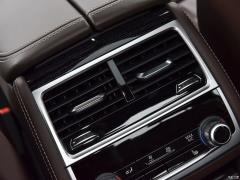 Обновленный спортивный костюм 730Li M 2019 года 2019 facelifted 730Li M sports suit Фото 208 из 465