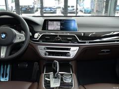 Обновленный спортивный костюм 730Li M 2019 года 2019 facelifted 730Li M sports suit Фото 3 из 465
