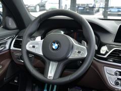 Обновленный спортивный костюм 730Li M 2019 года 2019 facelifted 730Li M sports suit Фото 5 из 465