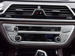 Обновленный спортивный костюм 730Li M 2019 года 2019 facelifted 730Li M sports suit Фото 24 из 465