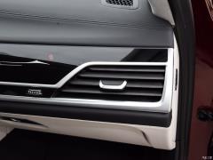 Рестайлинг 740Li xDrive Huacai Custom Limited Edition 2019 года 2019 facelift 740Li xDrive Huacai customized limited edition Фото 29 из 89