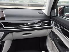 Рестайлинг 740Li xDrive Huacai Custom Limited Edition 2019 года 2019 facelift 740Li xDrive Huacai customized limited edition Фото 4 из 89