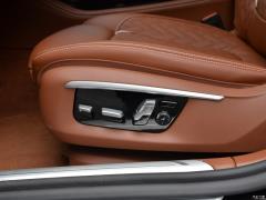 Обновленный спортивный костюм 750Li xDrive V8 M 2019 года 2019 facelifted 750Li xDrive V8 M sports suit Фото 383 из 540