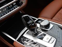 Обновленный спортивный костюм 750Li xDrive V8 M 2019 года 2019 facelifted 750Li xDrive V8 M sports suit Фото 155 из 540