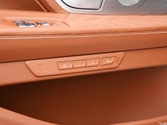 Обновленный спортивный костюм 750Li xDrive V8 M 2019 года 2019 facelifted 750Li xDrive V8 M sports suit Фото 482 из 540