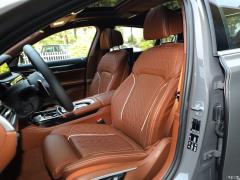 Обновленный спортивный костюм 740Li xDrive Executive M 2019 года 2019 facelifted 740Li xDrive executive M sports suit Фото 217 из 540