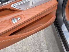 Обновленный спортивный костюм 750Li xDrive V8 M 2019 года 2019 facelifted 750Li xDrive V8 M sports suit Фото 400 из 540