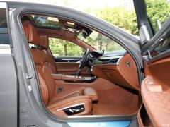 Обновленный спортивный костюм 740Li xDrive Executive M 2019 года 2019 facelifted 740Li xDrive executive M sports suit Фото 259 из 540