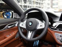 Обновленный спортивный костюм 750Li xDrive V8 M 2019 года 2019 facelifted 750Li xDrive V8 M sports suit Фото 175 из 540