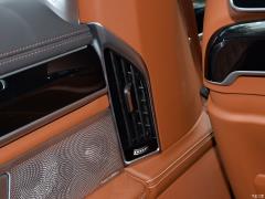 Обновленный спортивный костюм 750Li xDrive V8 M 2019 года 2019 facelifted 750Li xDrive V8 M sports suit Фото 441 из 540