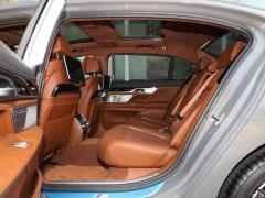Обновленный спортивный костюм 740Li xDrive Executive M 2019 года 2019 facelifted 740Li xDrive executive M sports suit Фото 234 из 540