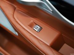 Обновленный спортивный костюм 740Li xDrive Executive M 2019 года 2019 facelifted 740Li xDrive executive M sports suit Фото 269 из 540