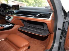 Обновленный спортивный костюм 740Li xDrive Executive M 2019 года 2019 facelifted 740Li xDrive executive M sports suit Фото 58 из 540