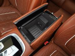 Обновленный спортивный костюм 740Li xDrive Executive M 2019 года 2019 facelifted 740Li xDrive executive M sports suit Фото 232 из 540